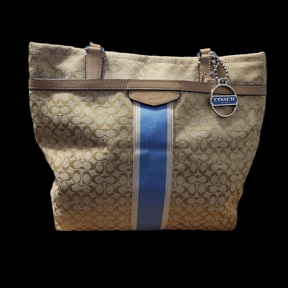 Coach Signature Stripe Tote. Beige And Blue. - Picture 7 of 7